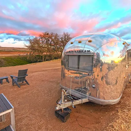 Vinyl Campground Paso Robles Exterior photo