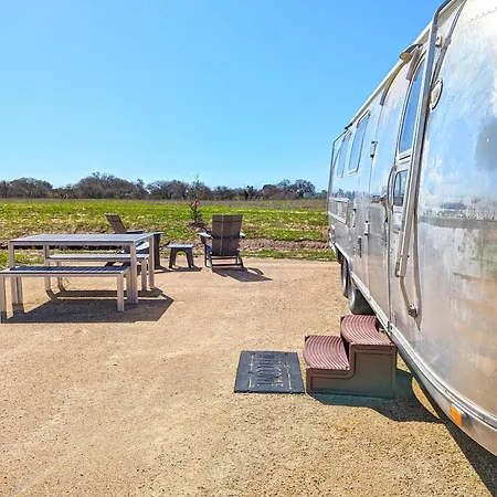 Vinyl Campground Paso Robles Exterior photo