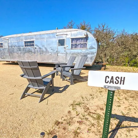 Vinyl Campground Paso Robles Exterior photo