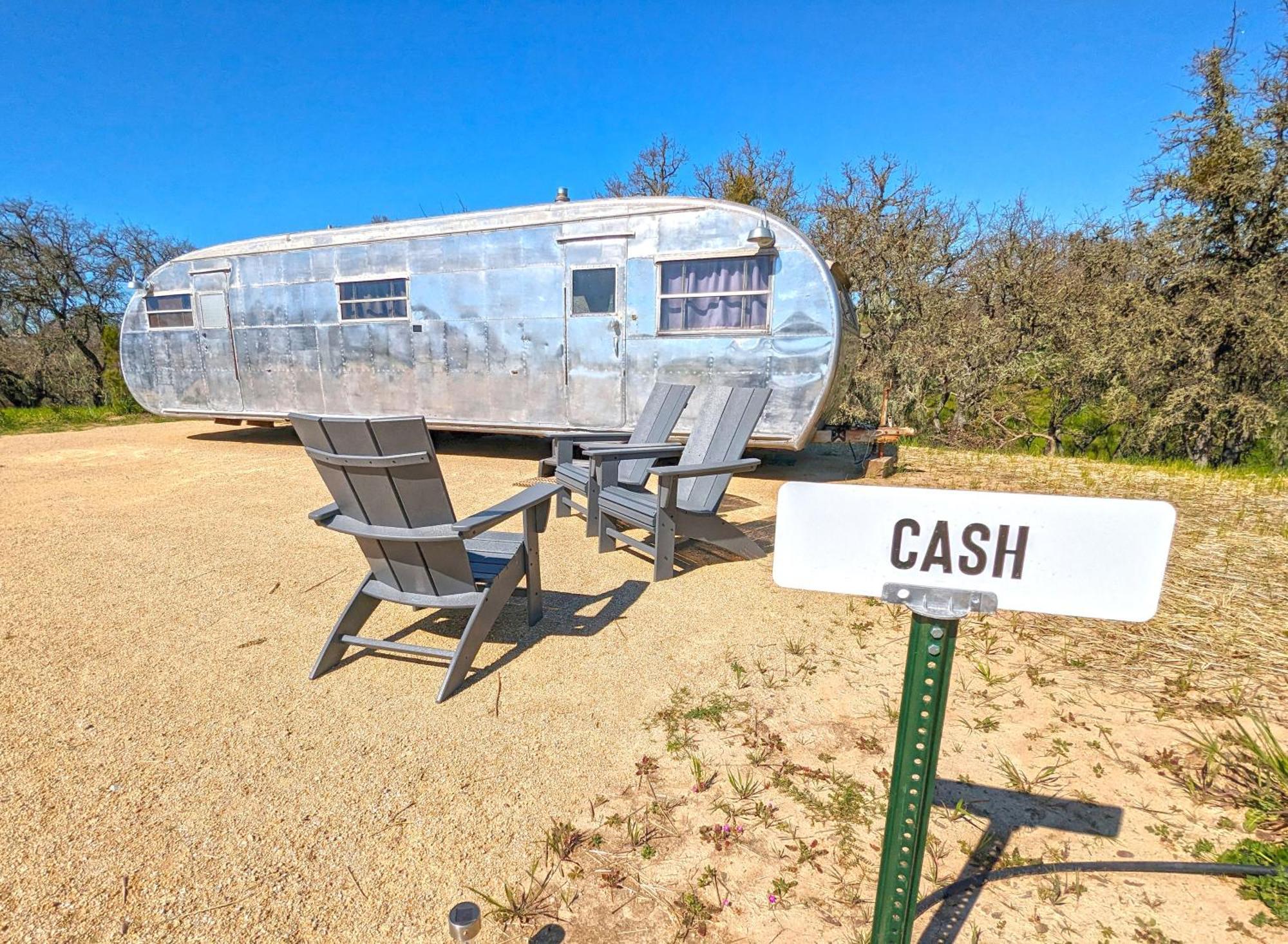 Vinyl Campsite *
